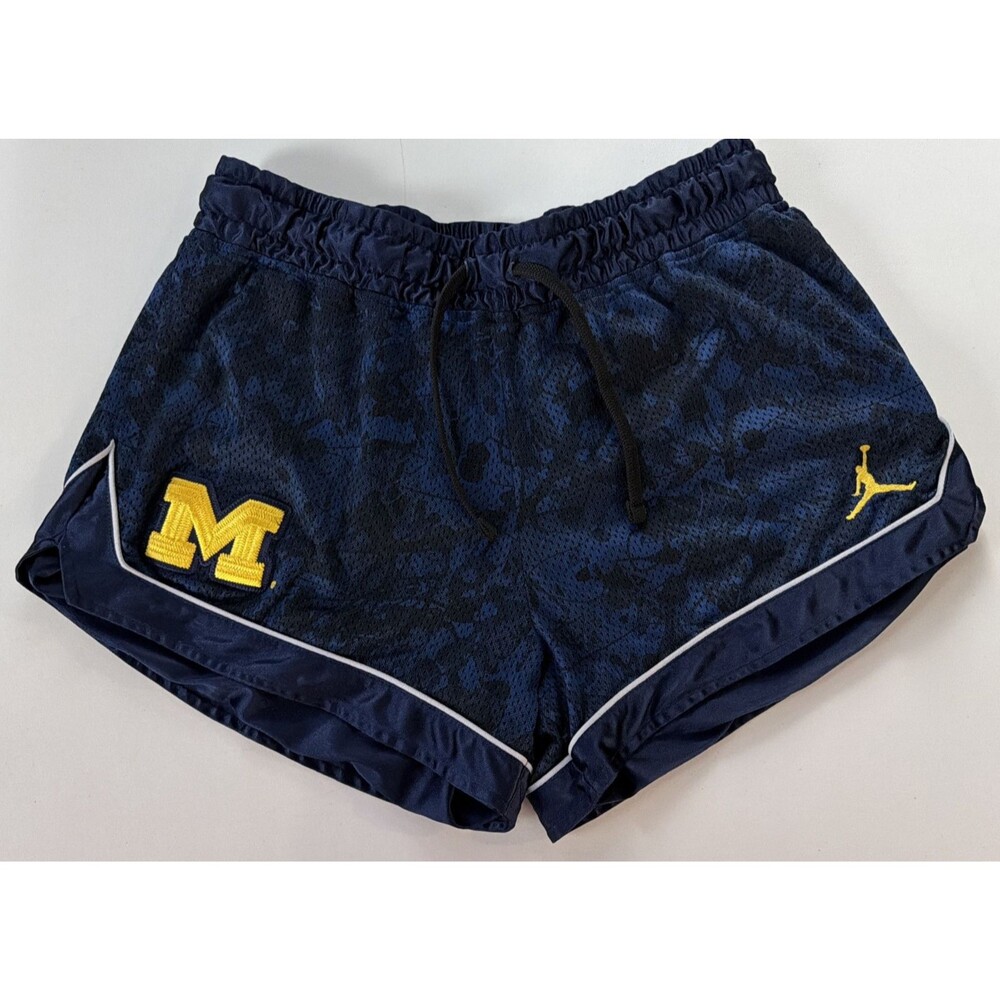 Michigan Wolverines Jumpman Team Issued Women’s Shorts Size Large